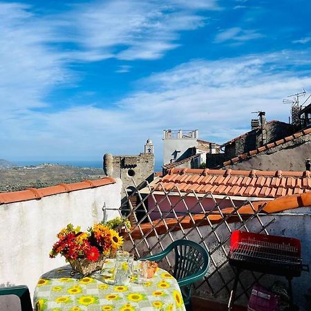 Ca' De Raffe' Apartment Lingueglietta Exterior photo