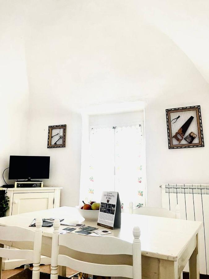 Ca' De Raffe' Apartment Lingueglietta Exterior photo